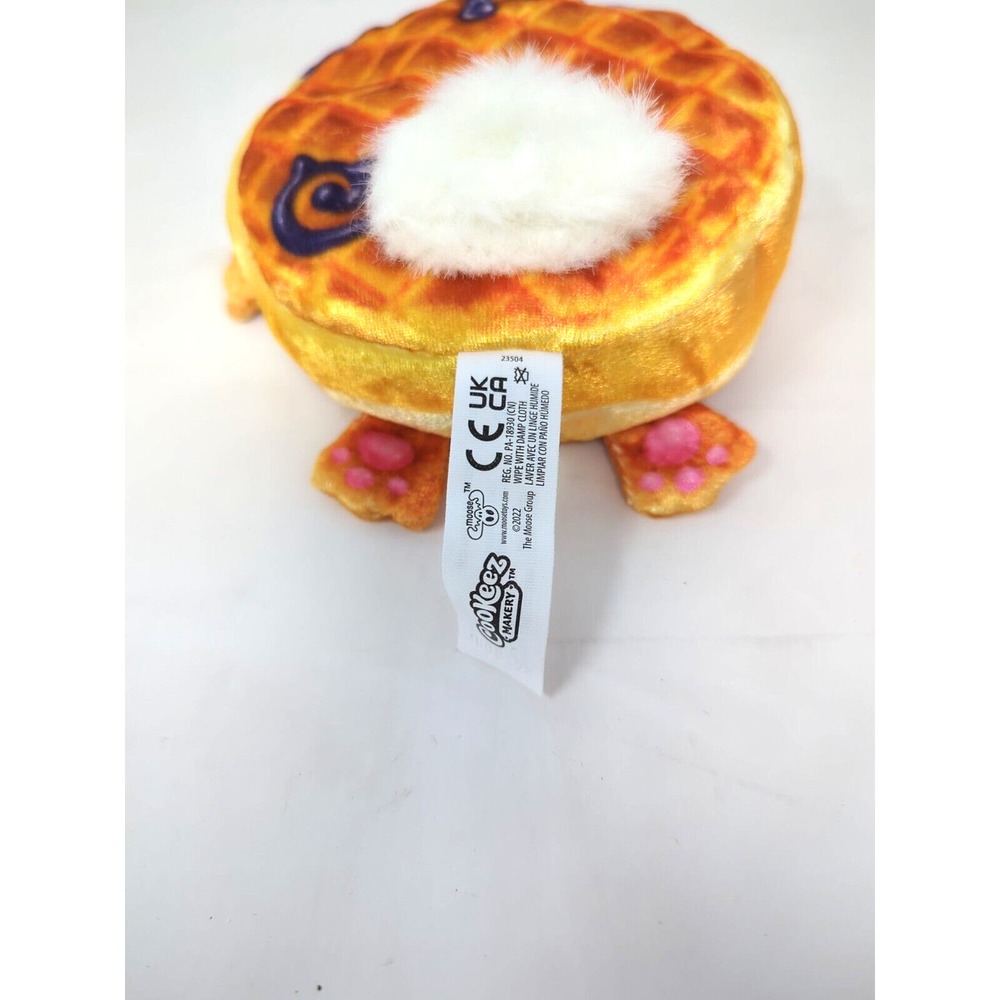 Cookeez Makery Toasty Treatz Scented Plush Pet Ultra Rare Blueberry Bunny - Picture 3 of 3